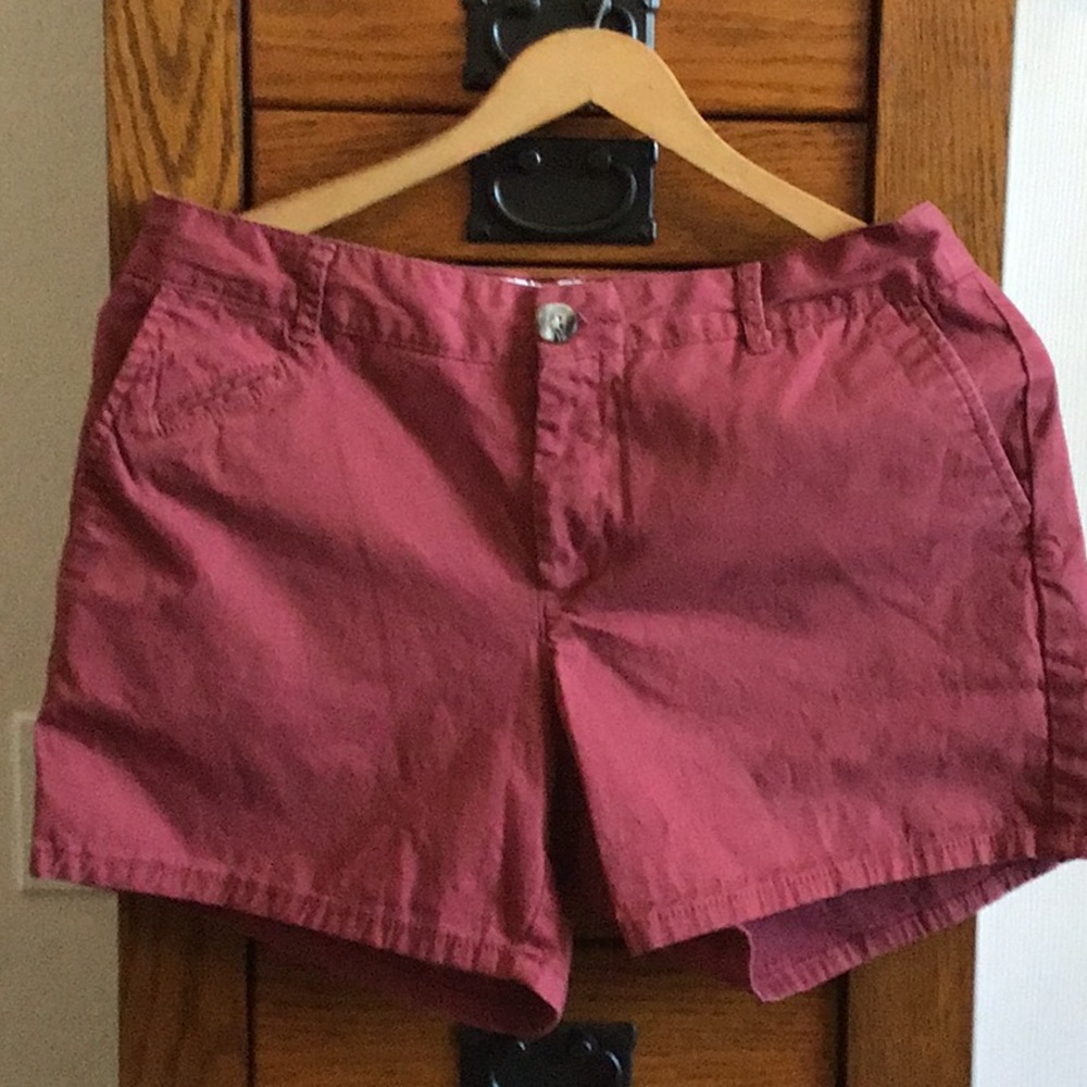 Women’s Docker mauve chino shorts